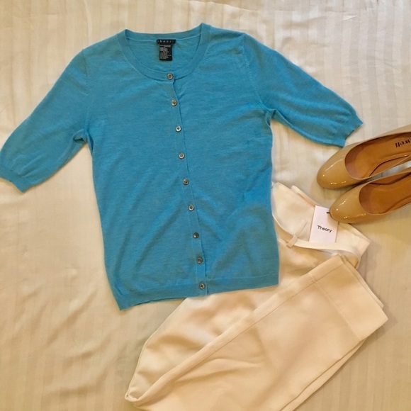 Theory Tops - SALE 💥 Theory cashmere sweater top